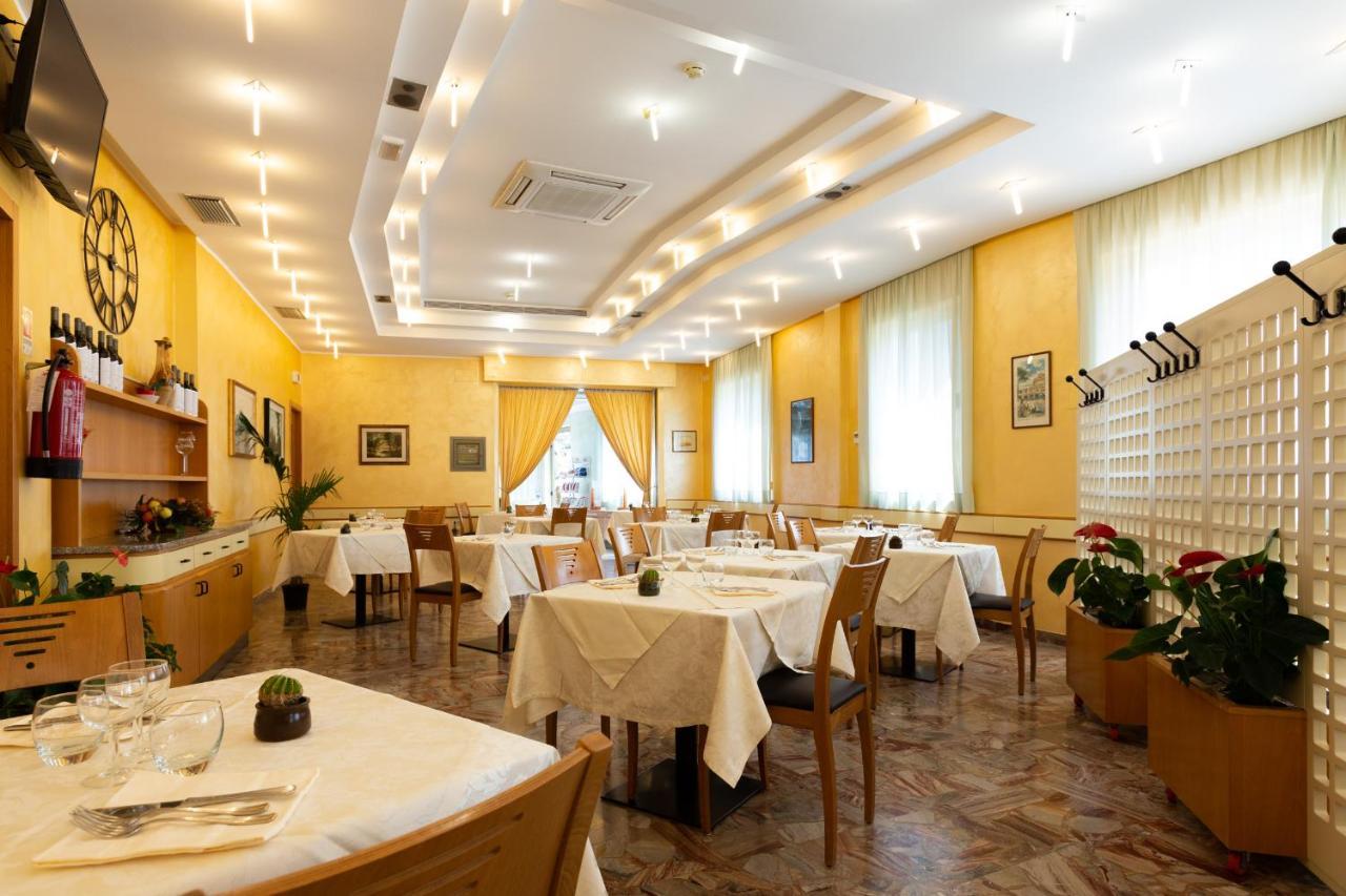 Hotel Belvedere Порто-Сант'Эльпидио Экстерьер фото