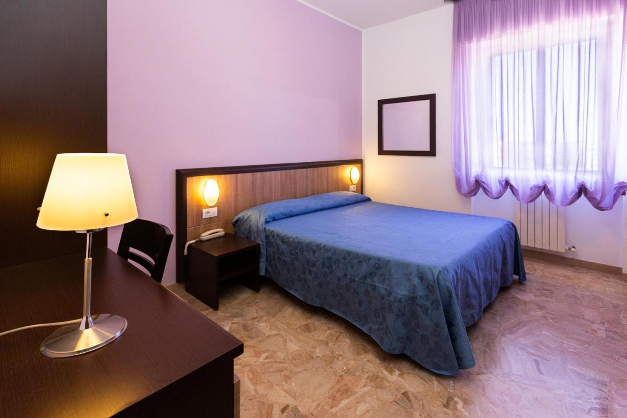 Hotel Belvedere Порто-Сант'Эльпидио Экстерьер фото