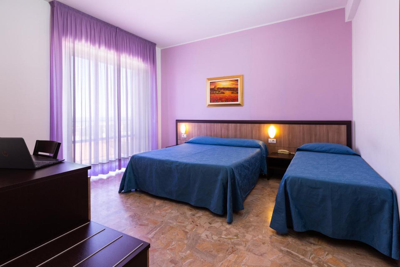 Hotel Belvedere Порто-Сант'Эльпидио Экстерьер фото