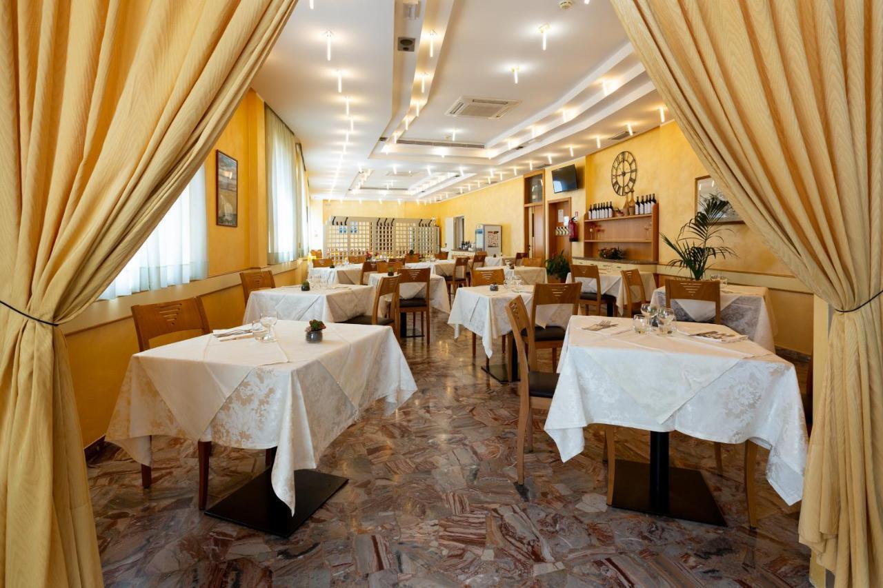 Hotel Belvedere Порто-Сант'Эльпидио Экстерьер фото